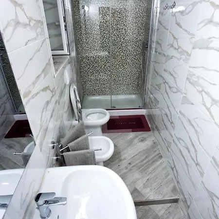 Mareluna Gradoni Di Chiaia