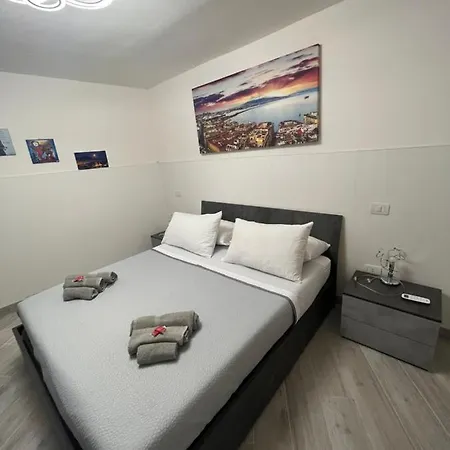 Mareluna Gradoni Di Chiaia Apartment